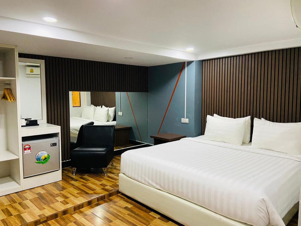 De Hotel Phnom Penh Luaran gambar