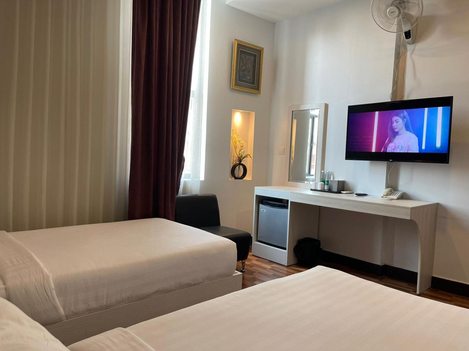 De Hotel Phnom Penh Luaran gambar