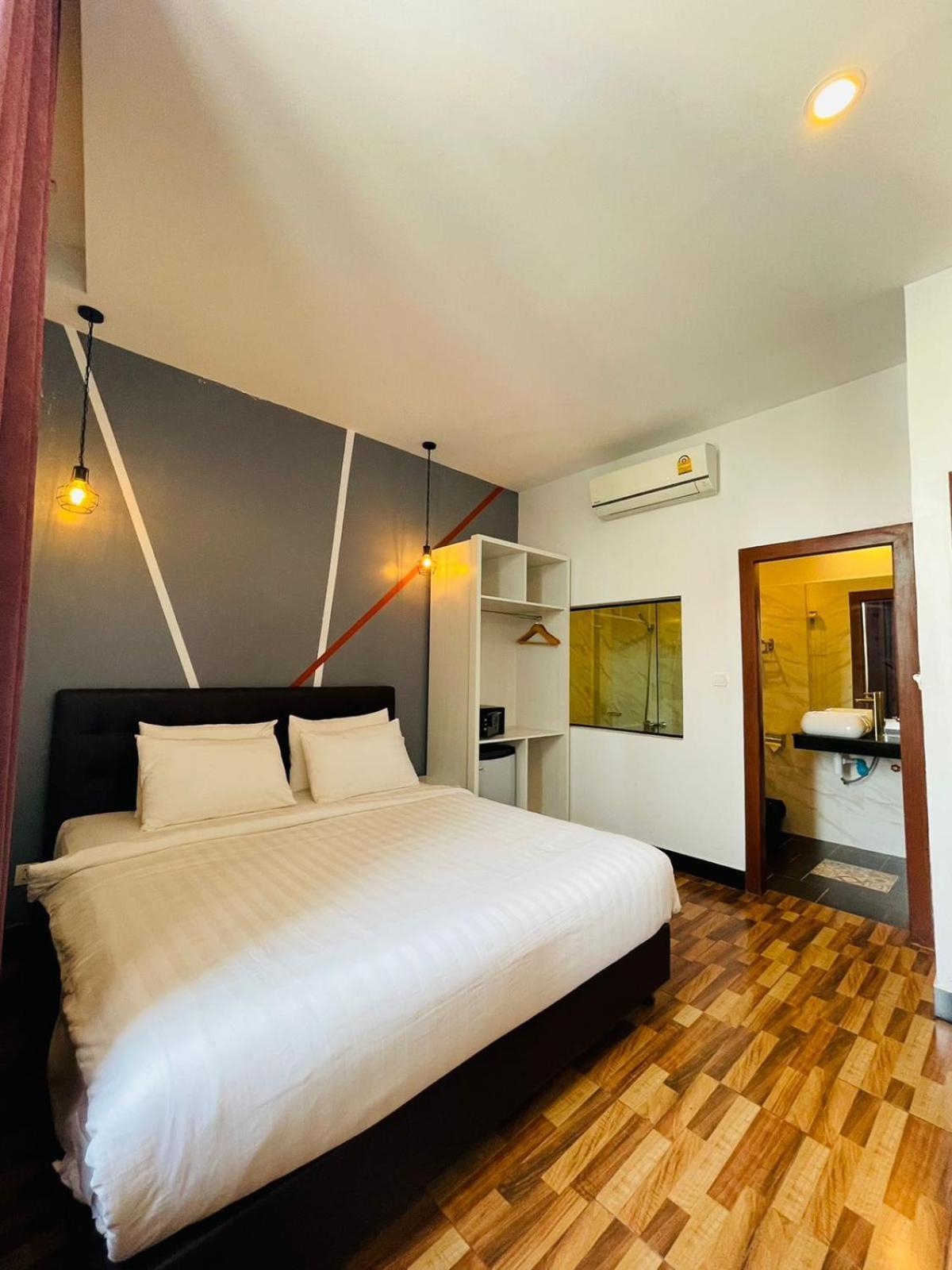 De Hotel Phnom Penh Luaran gambar