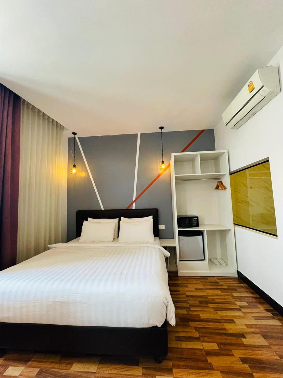 De Hotel Phnom Penh Luaran gambar