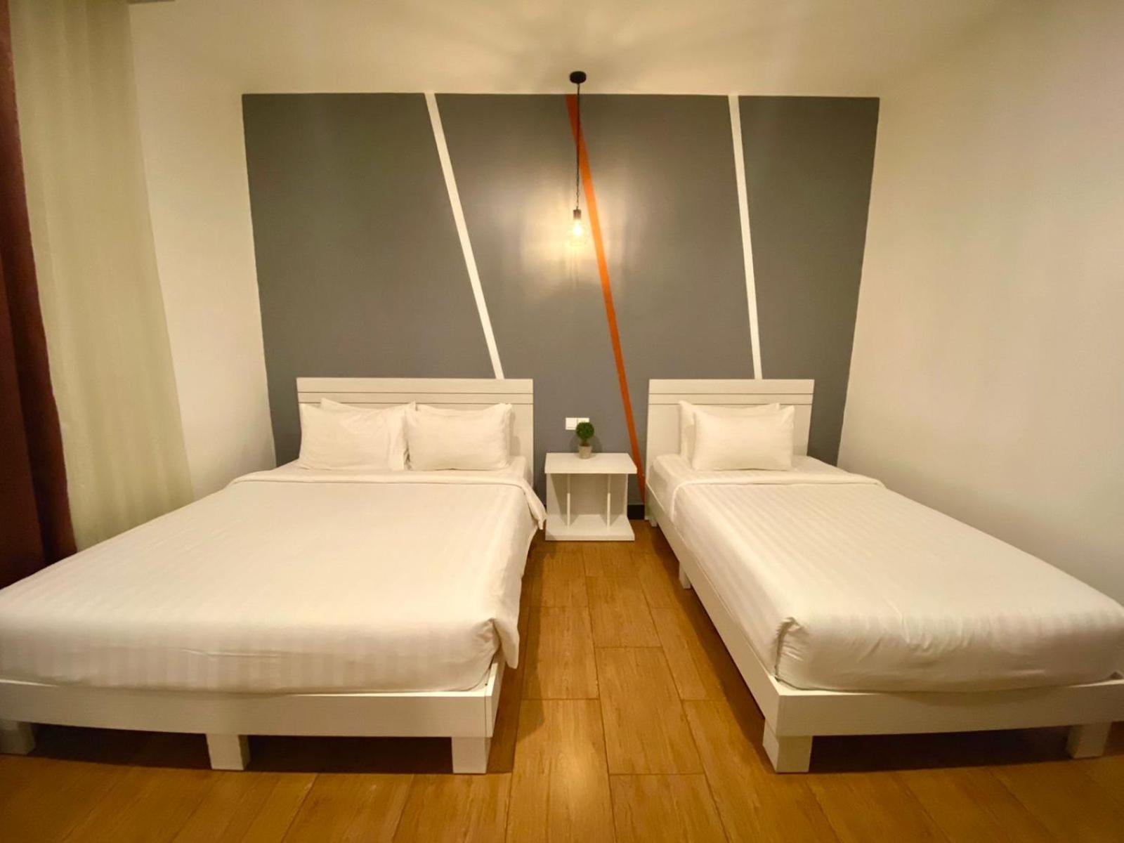 De Hotel Phnom Penh Luaran gambar