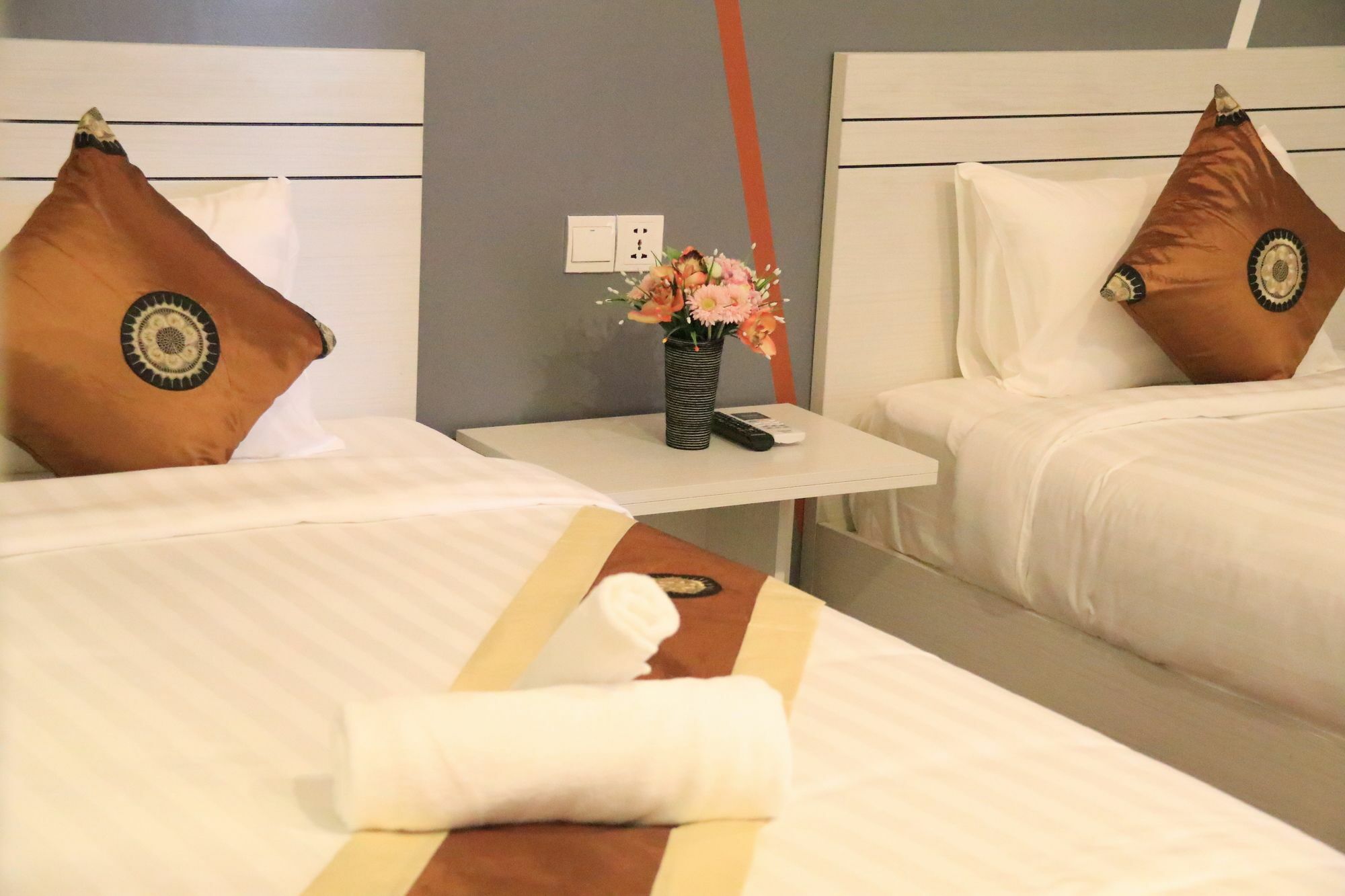 De Hotel Phnom Penh Luaran gambar